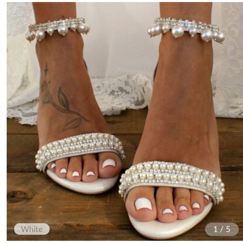 Women's Bridal Heel With Pearl Chain